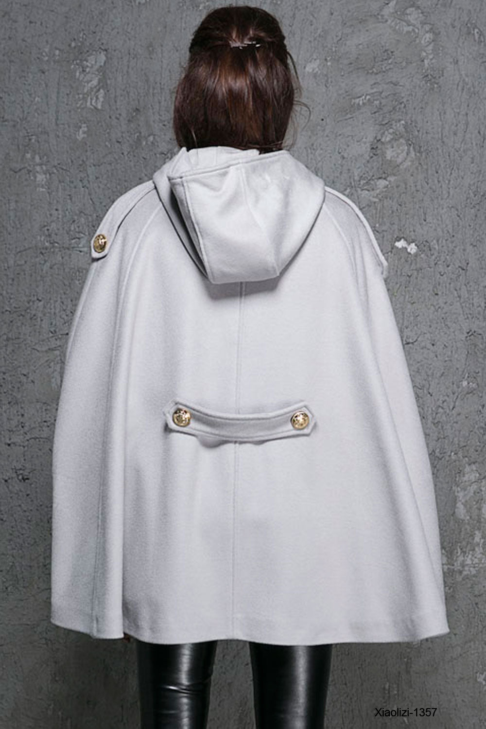 Gray Hooded Wool Poncho Coat – Handmade Double-Breasted Cape | Xiaolizi 1357