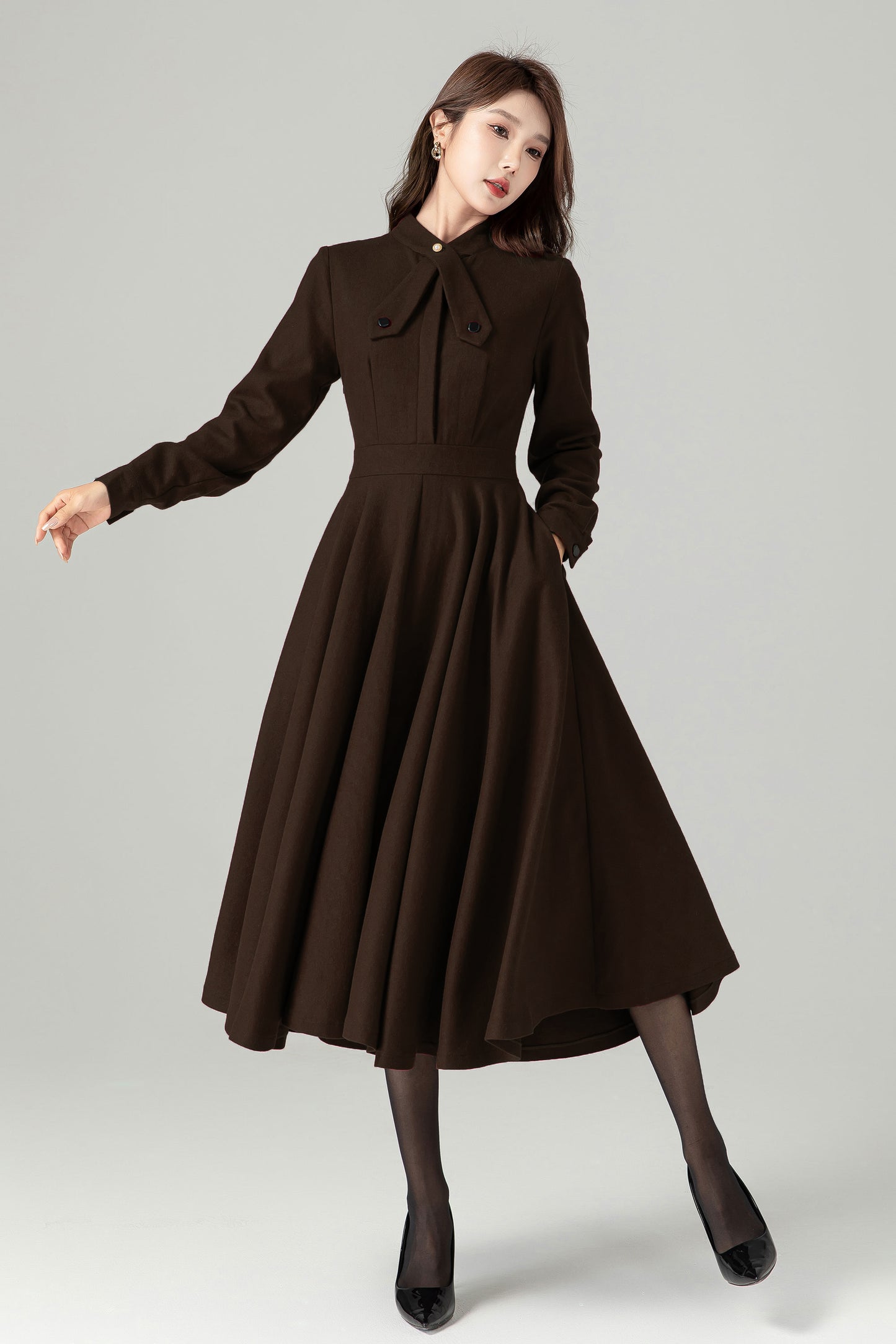 Vintage-Inspired Brown Wool Dress With Flared Skirt 6520
