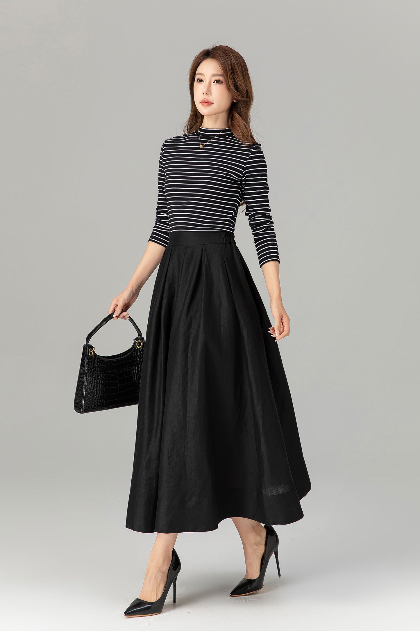 Pleated black midi linen skirt with pockets 4917