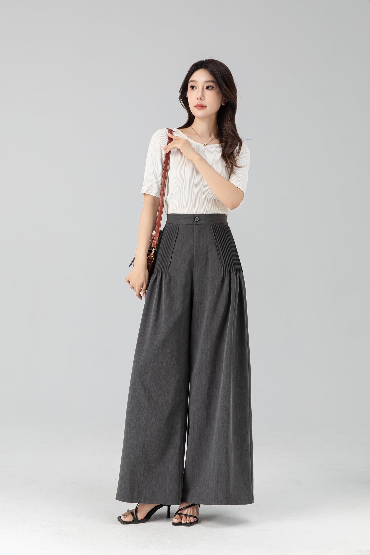 Long wide leg pants with pleating details 6206