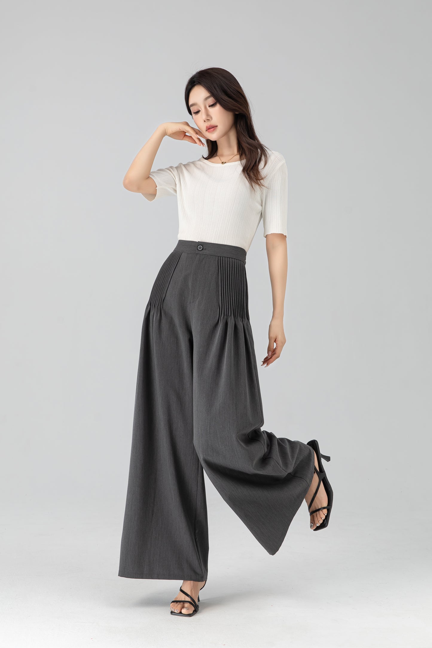 Long wide leg pants with pleating details 6206