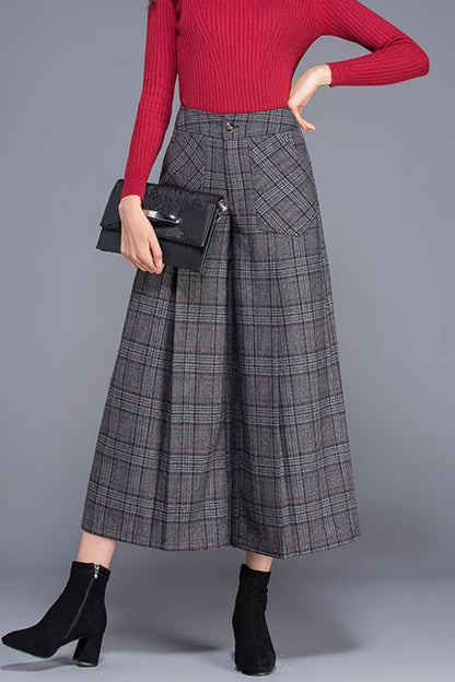 Black and Gray Wool Wide Leg Pants - Midi Length, Plaid Pattern 4660