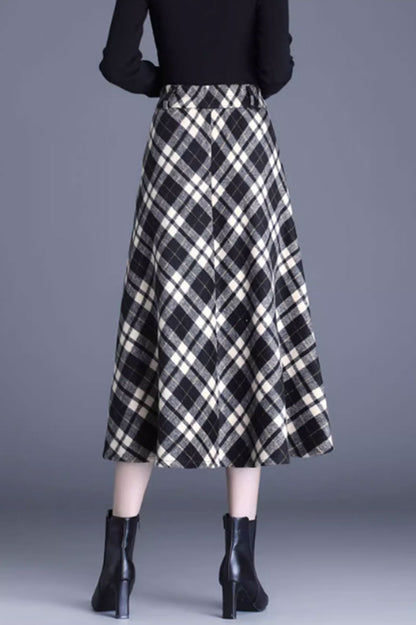 Black and white winter plaid wool skirt with pockets 4652