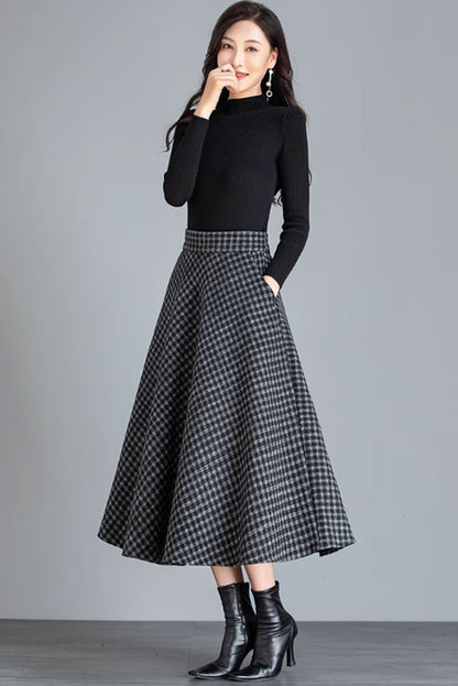 Black & Gray Wool Midi Skirt - Vintage A Line with Pockets 4644