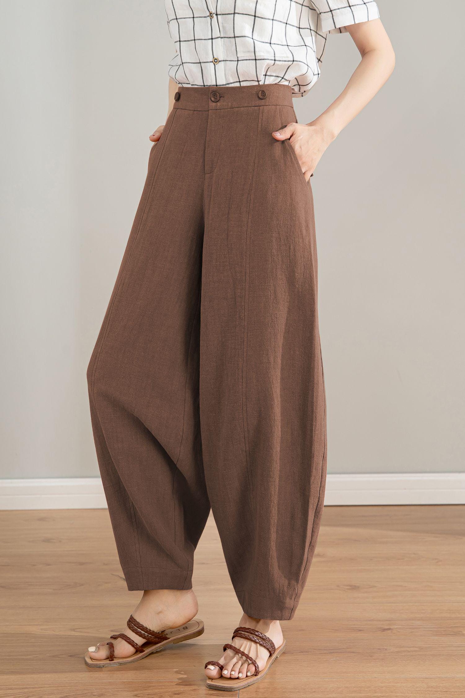 Brown Linen Suspender Pants for Women – Relaxed Fit Baggy Summer Trousers with Side Pockets, Xiaolizi  6121