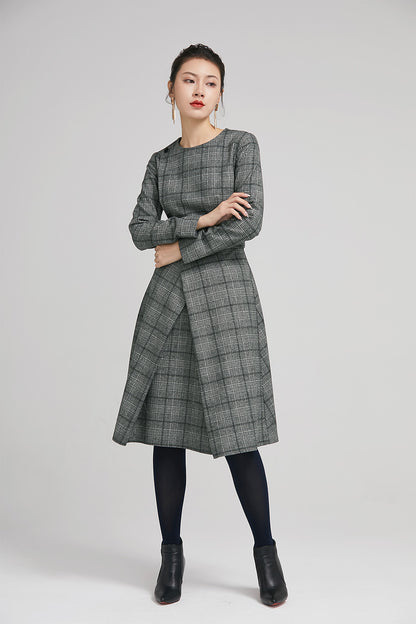 Black & White Plaid Wool Dress - Retro Fitted Waist Knee Length 2236