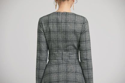 Black & White Plaid Wool Dress - Retro Fitted Waist Knee Length 2236
