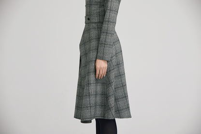 Black & White Plaid Wool Dress - Retro Fitted Waist Knee Length 2236