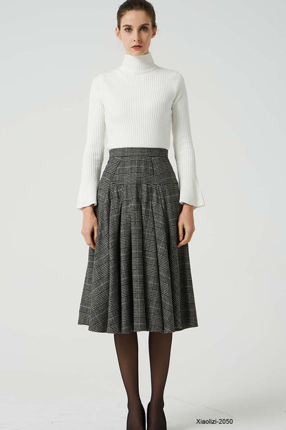 fitted skirt
