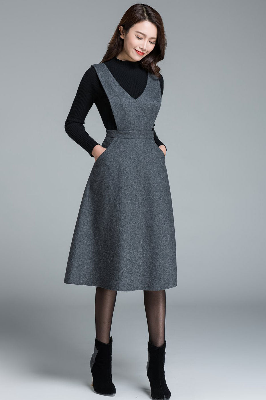 Grey wool midi skirt with suspenders 1645