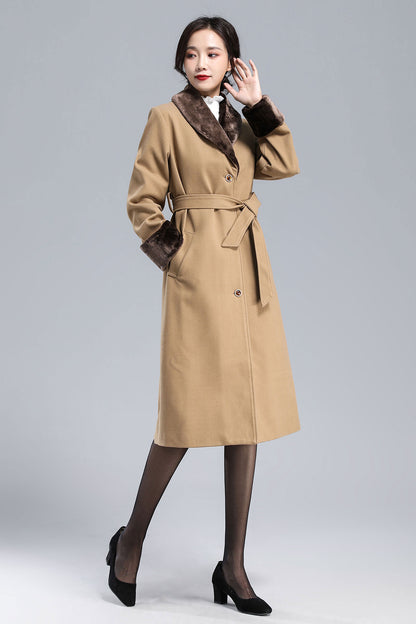 Camel Wool Coat – Vintage Belted Overcoat with Faux Fur Collar & Cuffs 3171