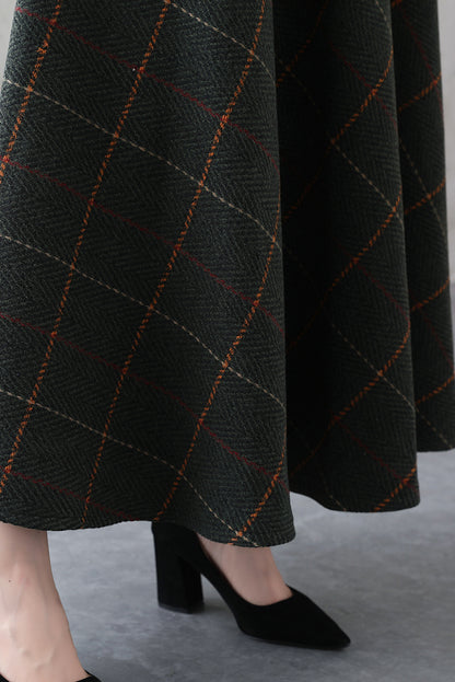 Green Plaid Wool Maxi Skirt – Vintage Swing High Waist Winter Skirt with Pockets 3841