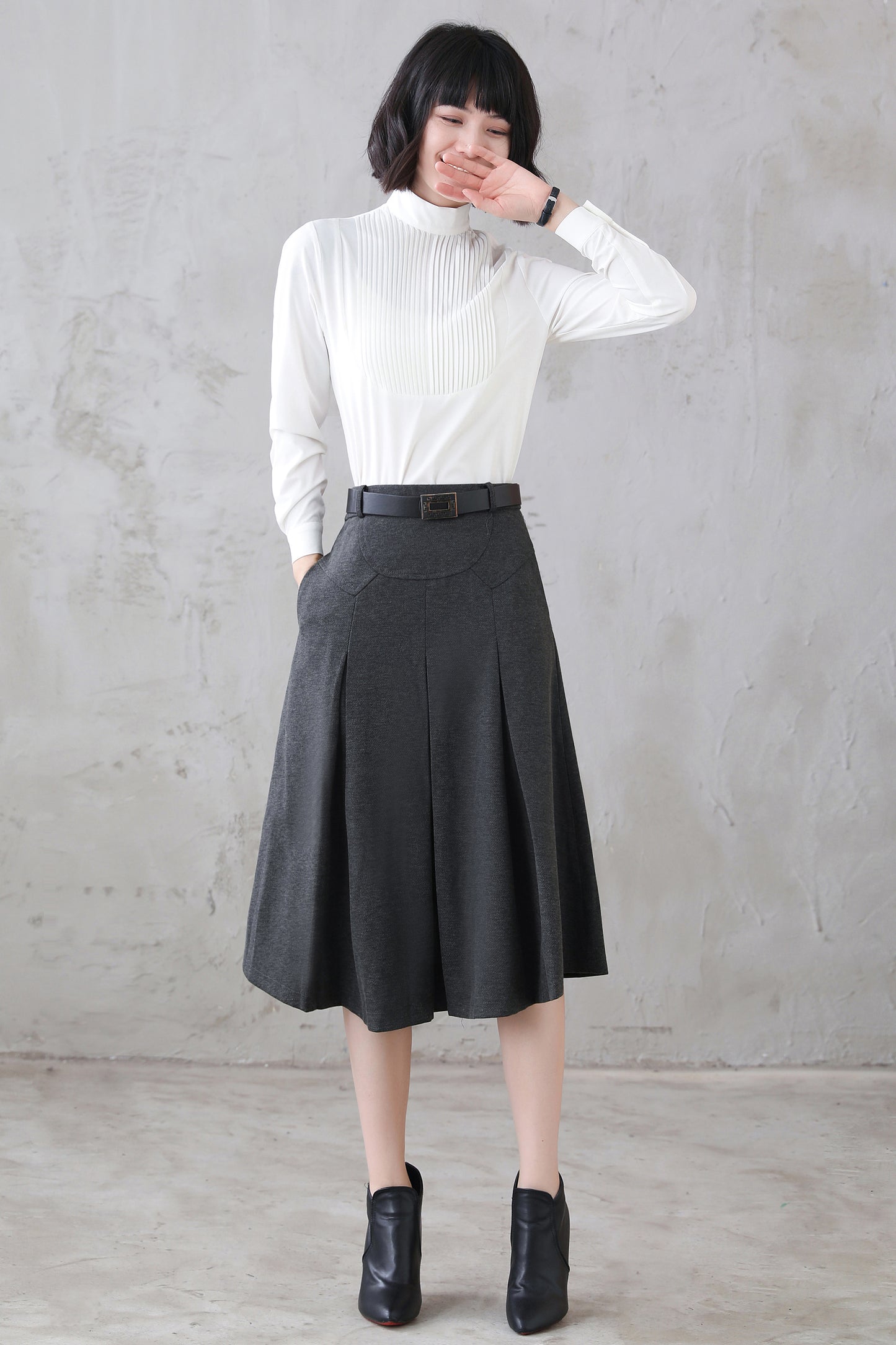 Women's Pleated Midi Wool Skirt in Grey 312301