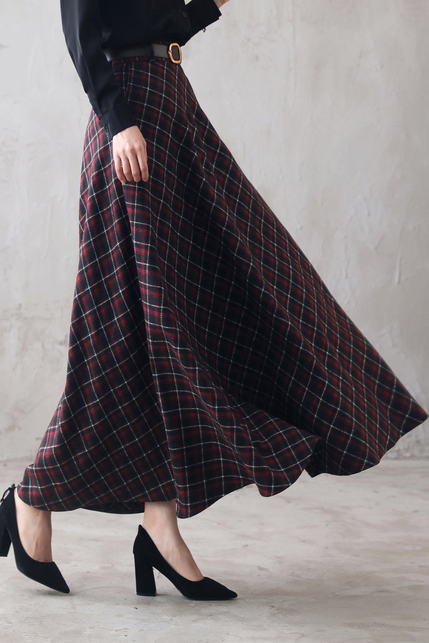 Ladies plaid 2024 maxi skirt