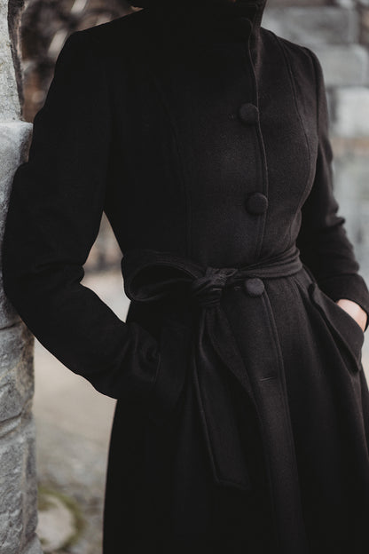 Handmade Black Wool Coat – Long Single-Breasted High-Collar Winter Overcoat for Women | Xiaolizi 3913