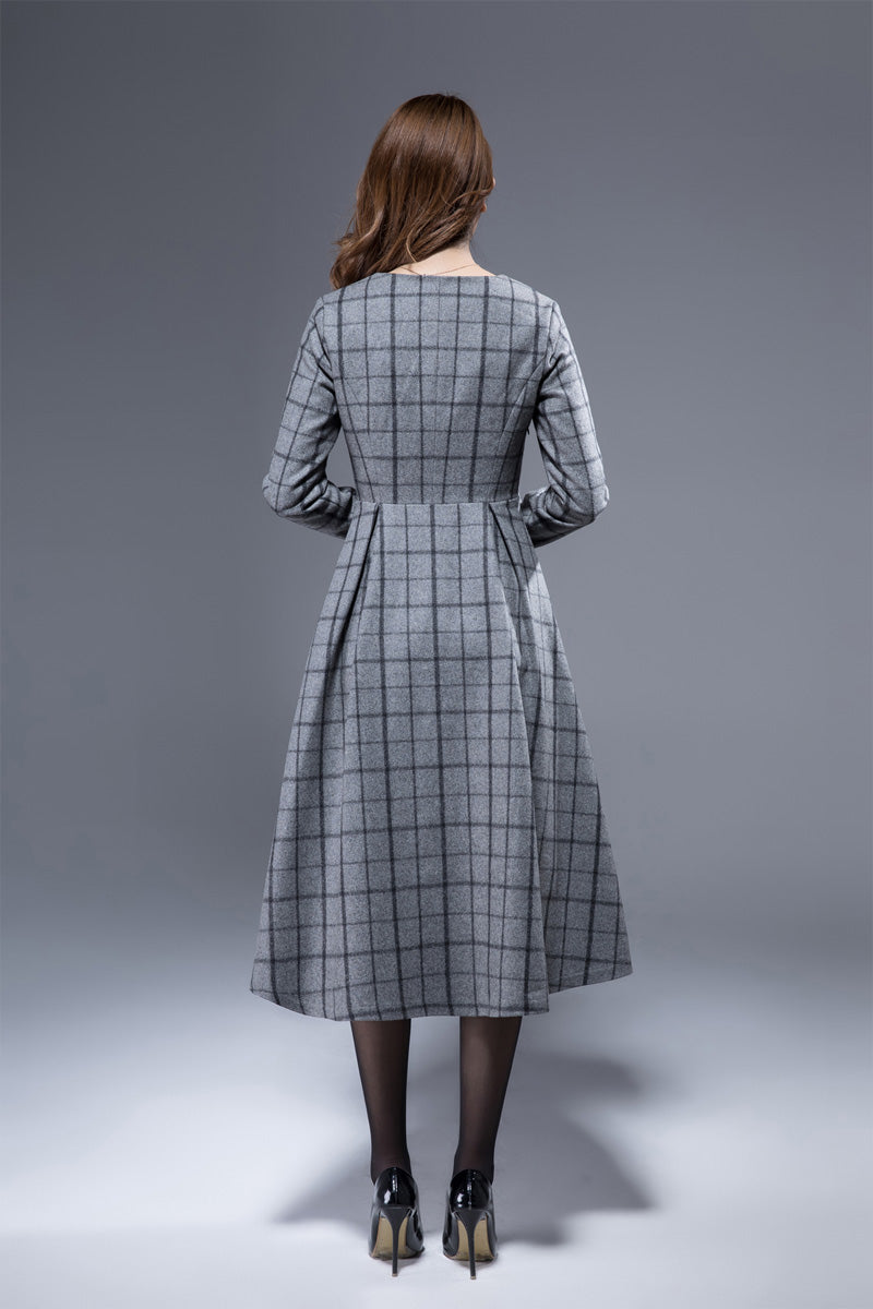 plaid dress, wool dress, winter dress, tiered dress, midi dress, V nec Xiaolizi plaid dress, wool dress, winter dress, tiered dress, midi dress, V nec Xiaolizi