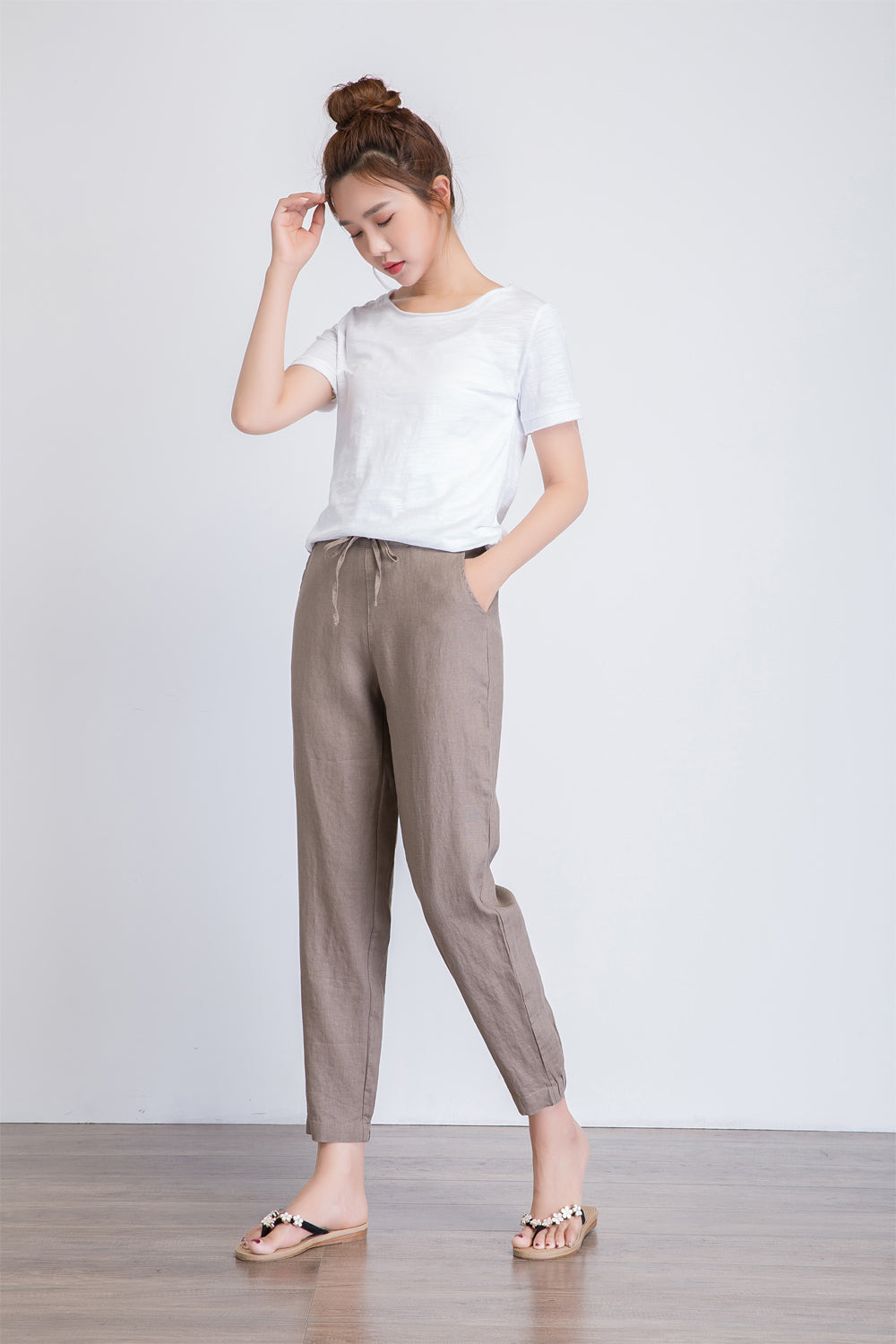 Milumia Women's Mid Waist Plaid Print Cropped Pants Vintage Tartan Trousers  Grey Small at Amazon Women's Clothing store