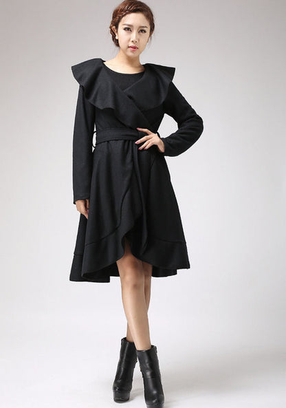 Vintage Black Wool Ruffled Coat – Timeless Elegance with Dramatic Collar 699