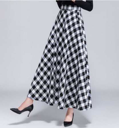 Black & White Plaid Linen Maxi Skirt - A-Line Swing Silhouette 3054