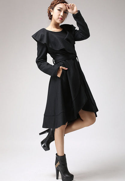 Vintage Black Wool Ruffled Coat – Timeless Elegance with Dramatic Collar 699