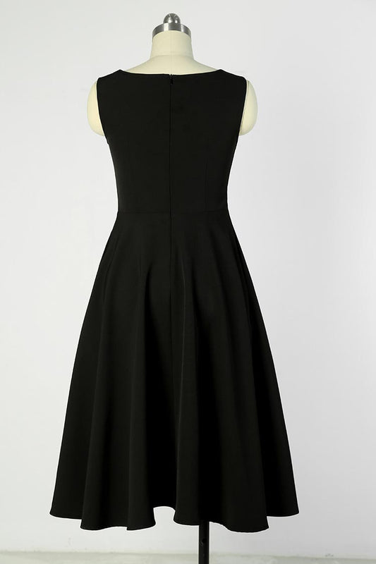 Black sleeveless dress with a long train 190208#