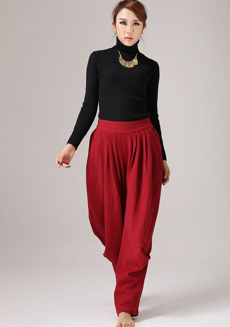 Theory Treeca Good Linen Cropped Pull-on Ankle Trousers In Red | ModeSens