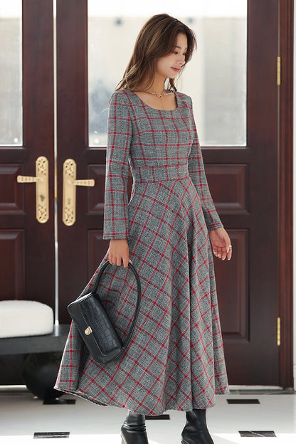 Plaid Maxi Dress - Retro Checkered, Long Sleeve Fit 4021