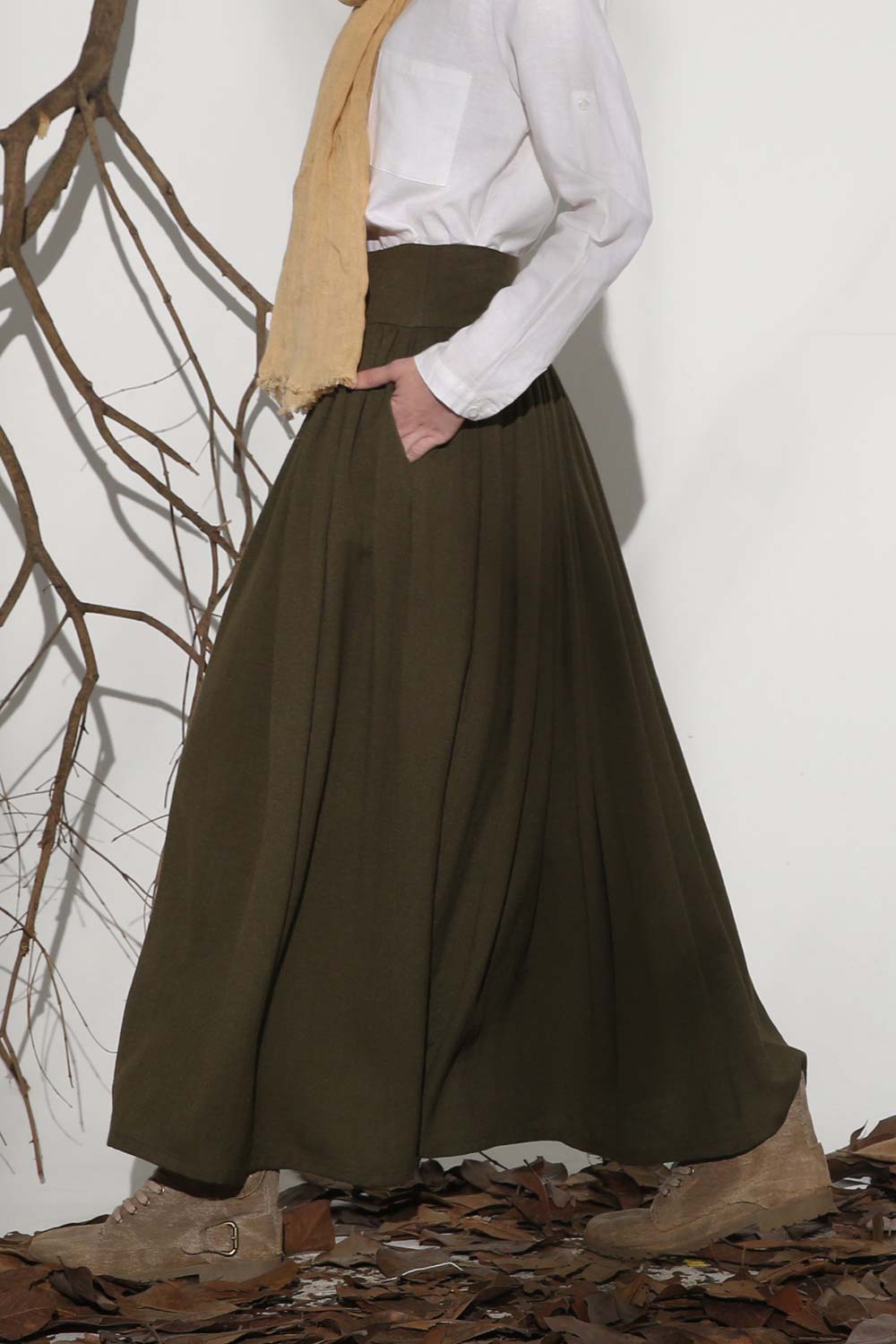 Olive fashion green pleated maxi skirt