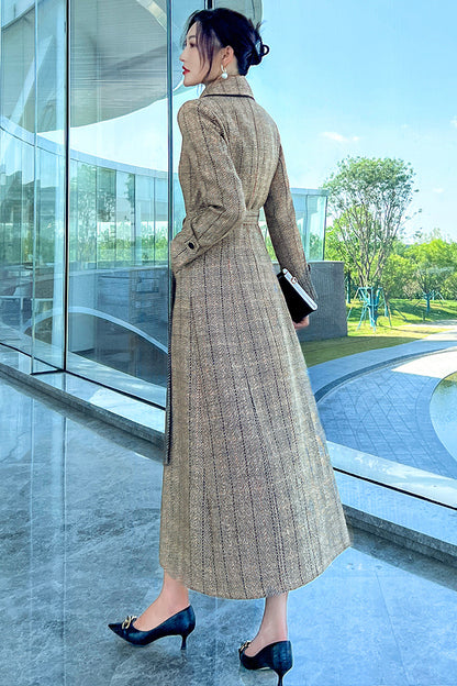 Elegant Wool Blend Coat – Handmade Camel Plaid Long Winter Overcoat for Women | Xiaolizi 3991