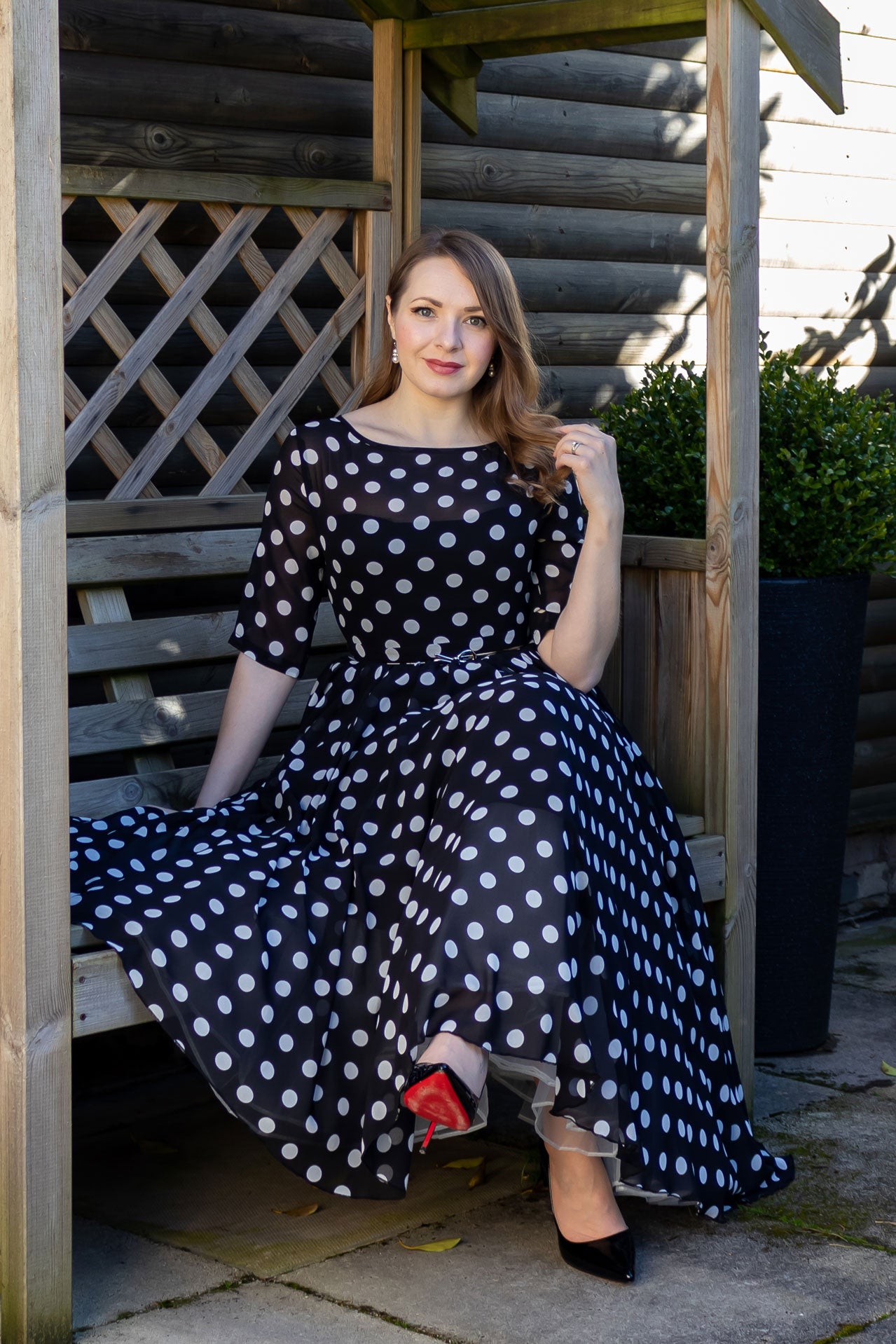 Black polka dot chiffon 2024 dress