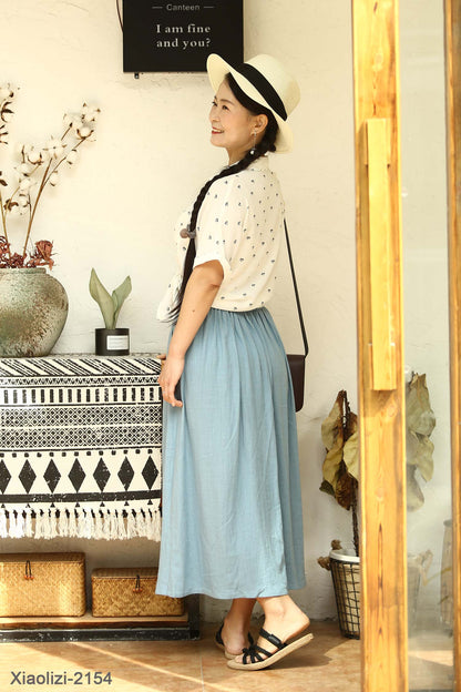 pleated skirt