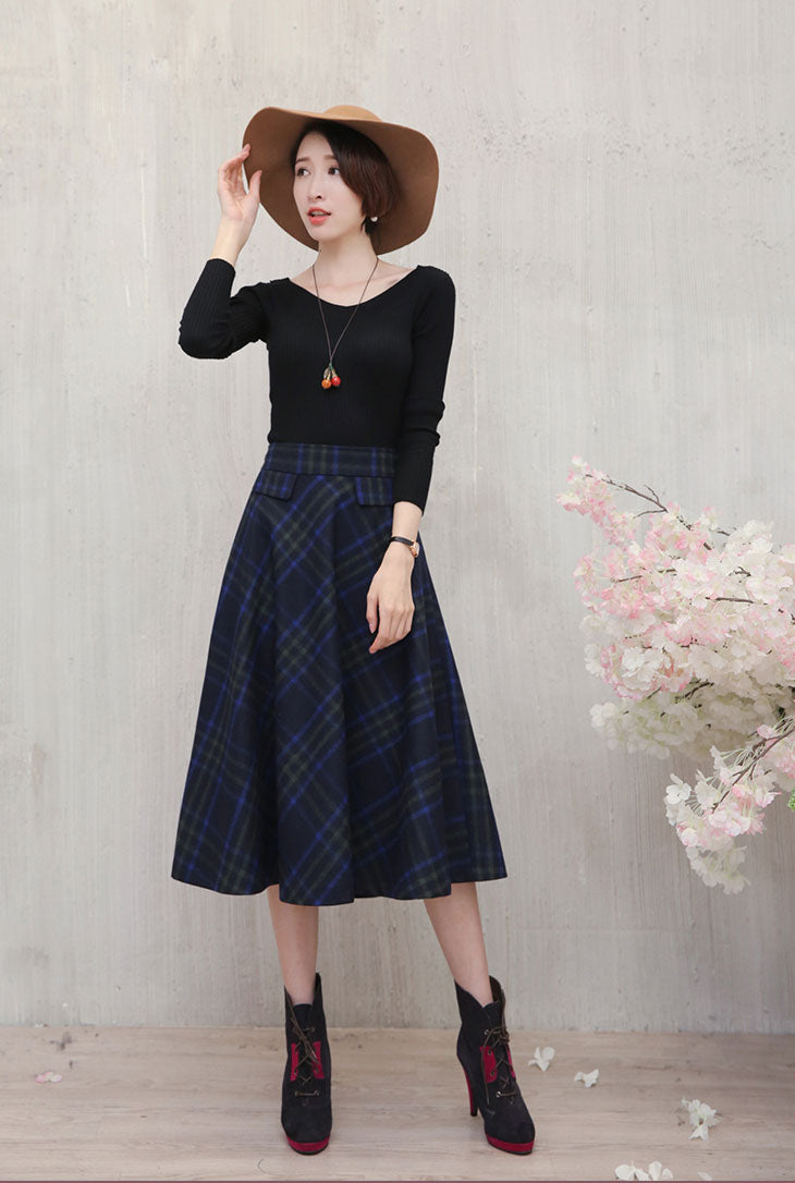 A line midi outlet skirt with pockets