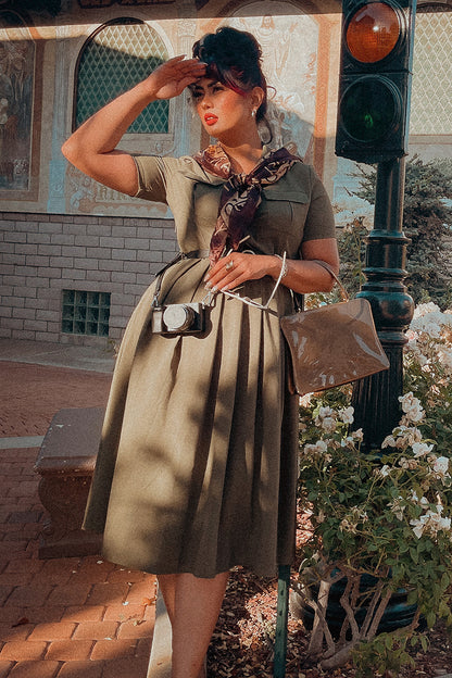 Green Cotton Linen Shirt Dress - Belted Waistband, Collared Neckline 3778