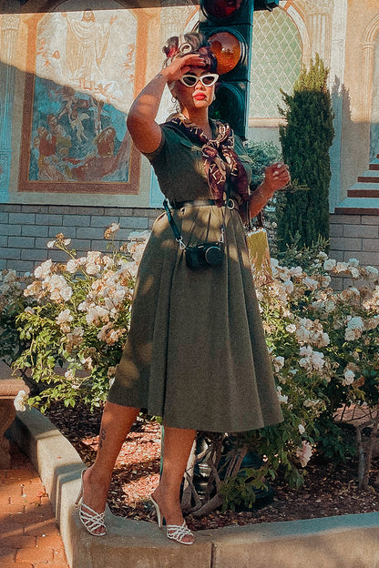 Green Cotton Linen Shirt Dress - Belted Waistband, Collared Neckline 3778