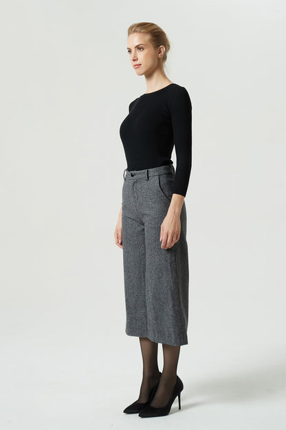 gray pants