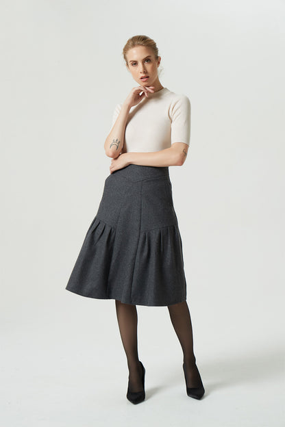 pleated skirt