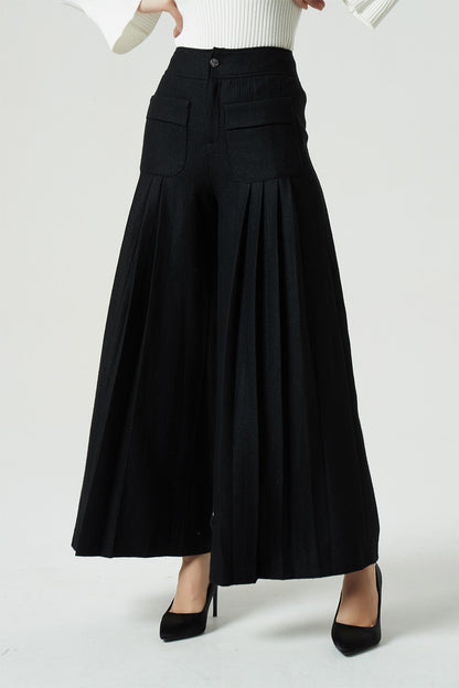 pleated pants